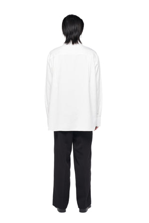 WHITE COLLARLESS PART 1 OVERSIZED WITH PLEATS AND VISIBLE BUTTON